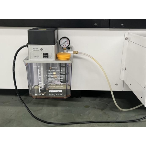 Laser metaalsnijder FIBER 3000W 130x250cm + accessoires